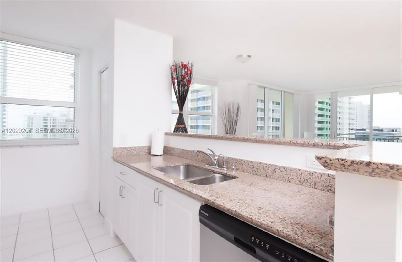 1155 Brickell Bay Dr , Unit 2701, Miami, FL 33131 Photo