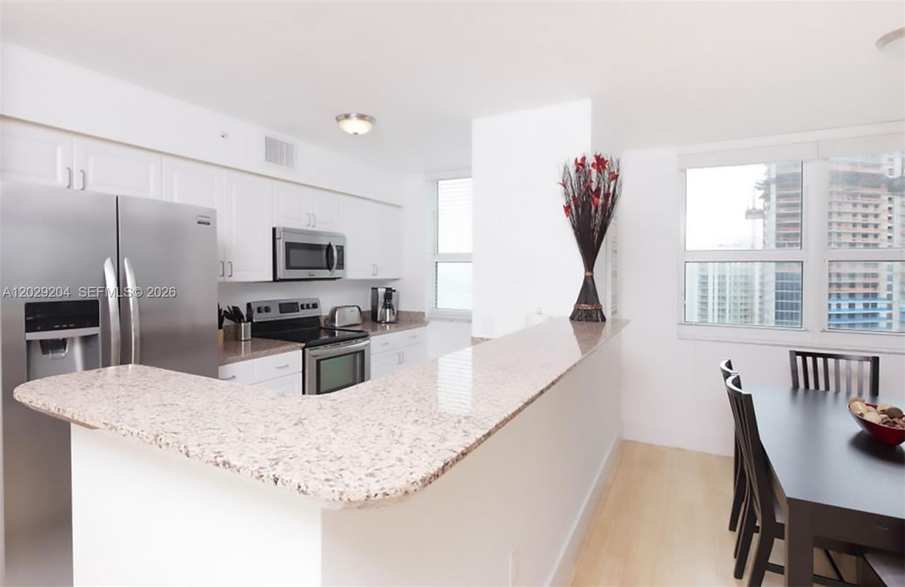 1155 Brickell Bay Dr , Unit 2701, Miami, FL 33131 Photo