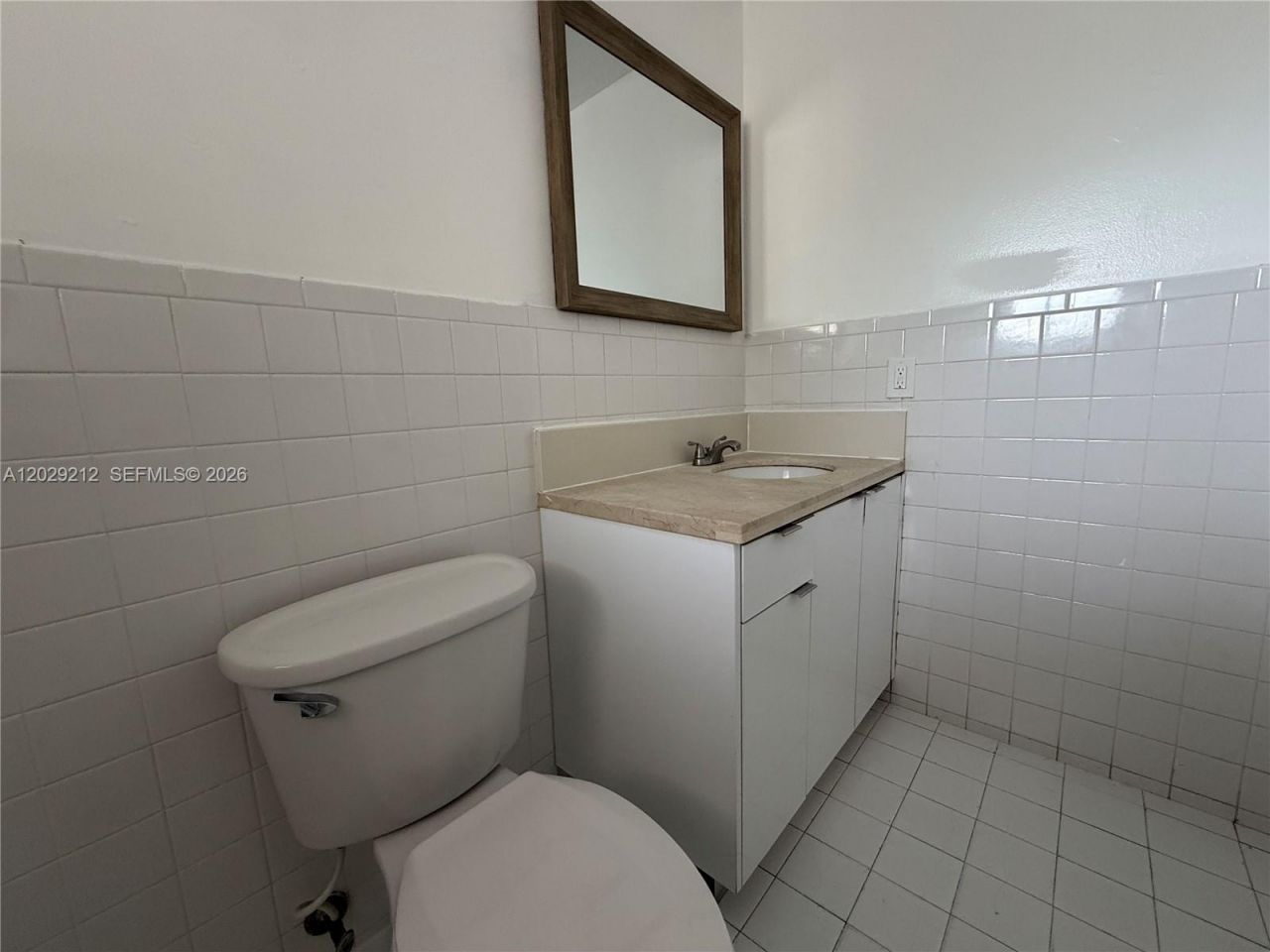 3021 W 76th St , Unit C-201, Hialeah, FL 33018 Photo