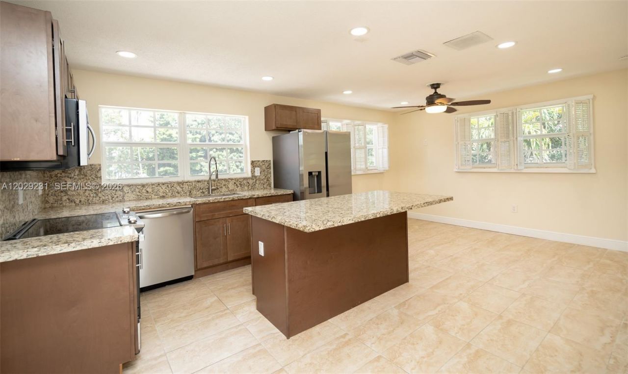 5613 Pierce St , Unit 1, Hollywood, FL 33021 Photo