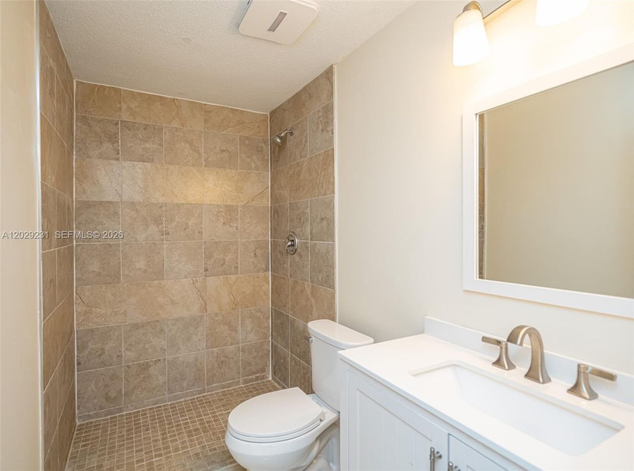 5613 Pierce St , Unit 1, Hollywood, FL 33021 Photo