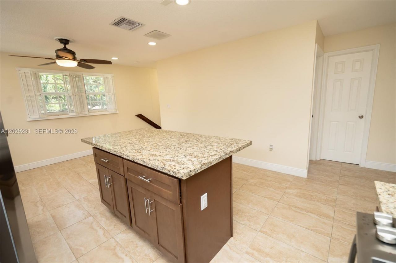 5613 Pierce St , Unit 1, Hollywood, FL 33021 Photo
