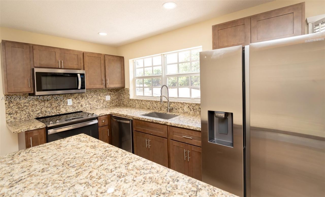 5613 Pierce St , Unit 1, Hollywood, FL 33021 Photo
