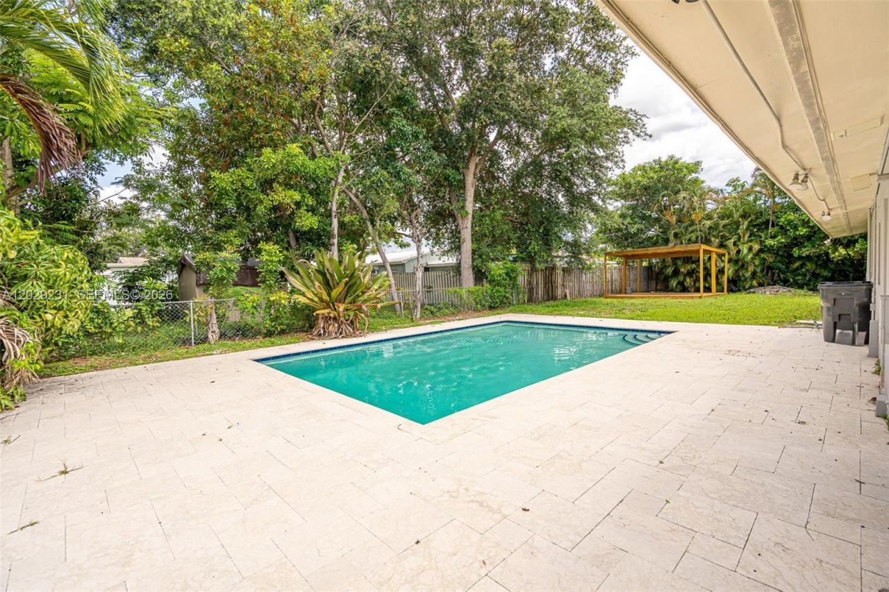 5613 Pierce St , Unit 1, Hollywood, FL 33021 Photo