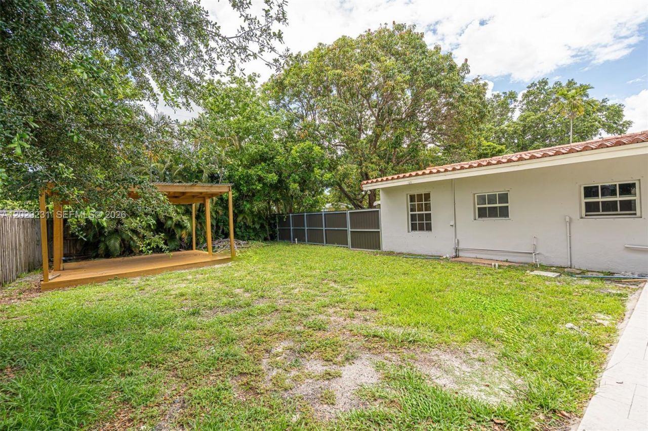 5613 Pierce St , Unit 1, Hollywood, FL 33021 Photo