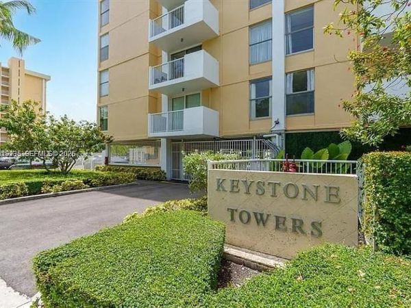 2000 NE 135th St , Unit 609, North Miami, FL 33181