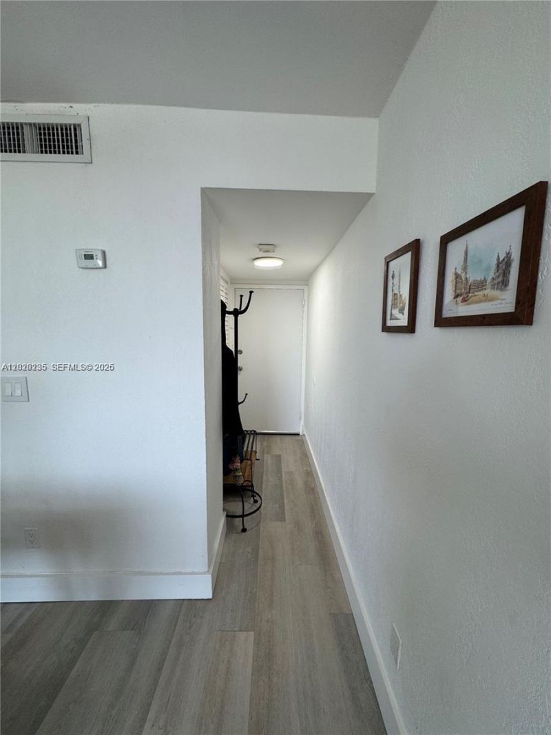 2000 NE 135th St , Unit 609, North Miami, FL 33181 Photo