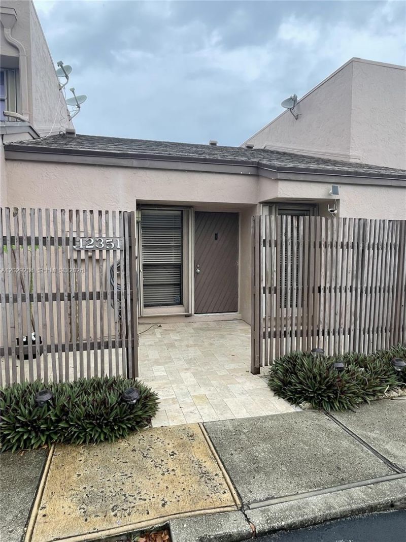 12351 NW 11th Ct , Pembroke Pines, FL 33026 Photo