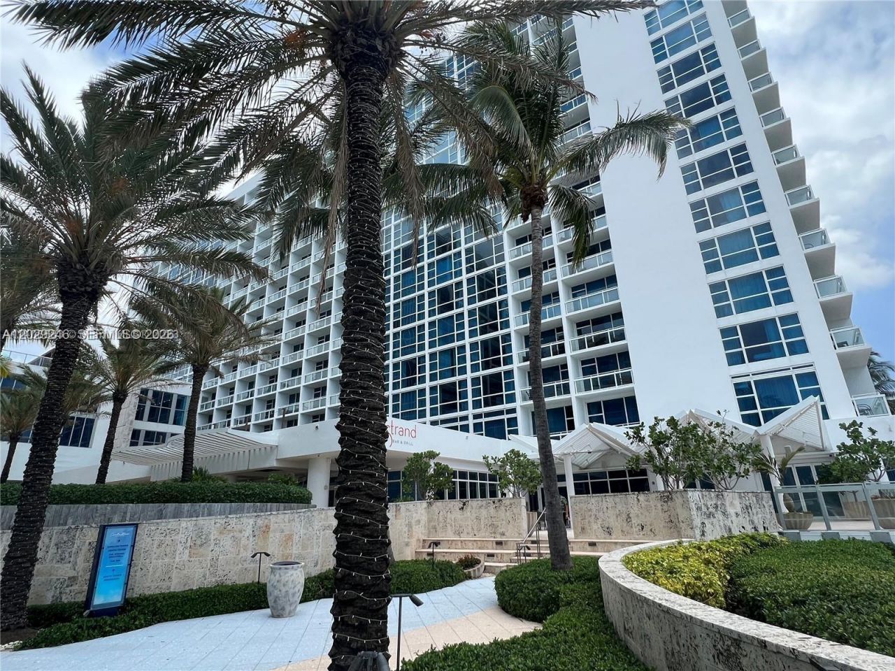 6799 Collins Ave , Unit 1501, Miami Beach, FL 33141 Photo