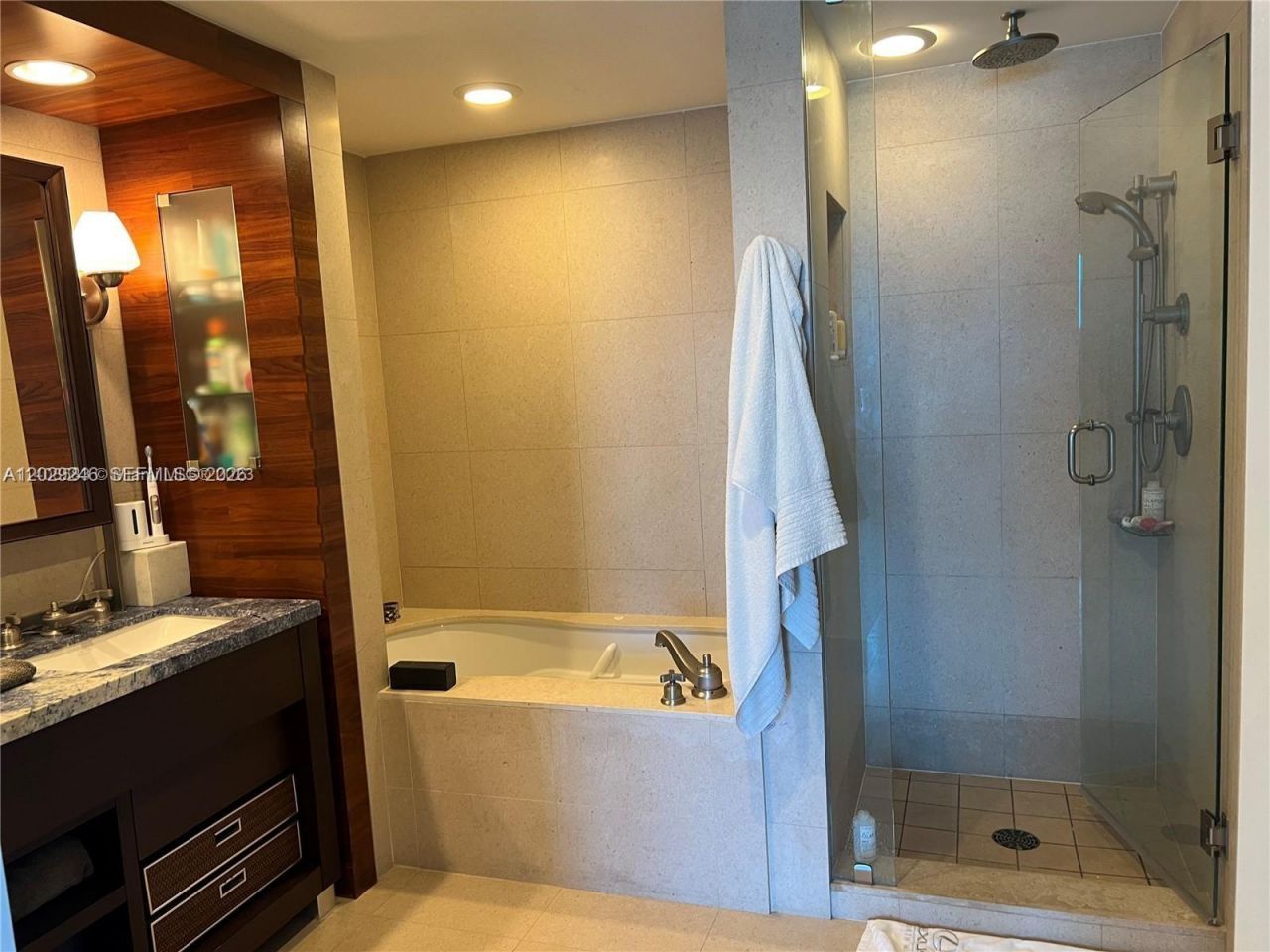 6799 Collins Ave , Unit 1501, Miami Beach, FL 33141 Photo
