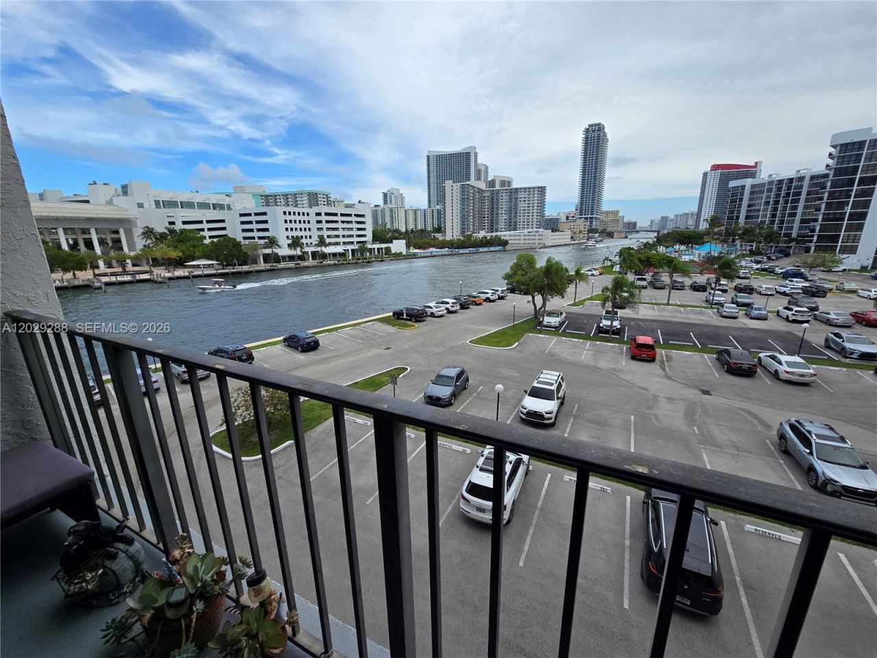 400 Leslie Dr , Unit 416, Hallandale Beach, FL 33009 Photo