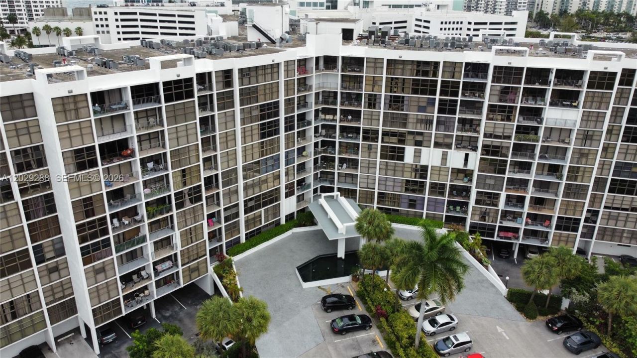 400 Leslie Dr , Unit 416, Hallandale Beach, FL 33009 Photo