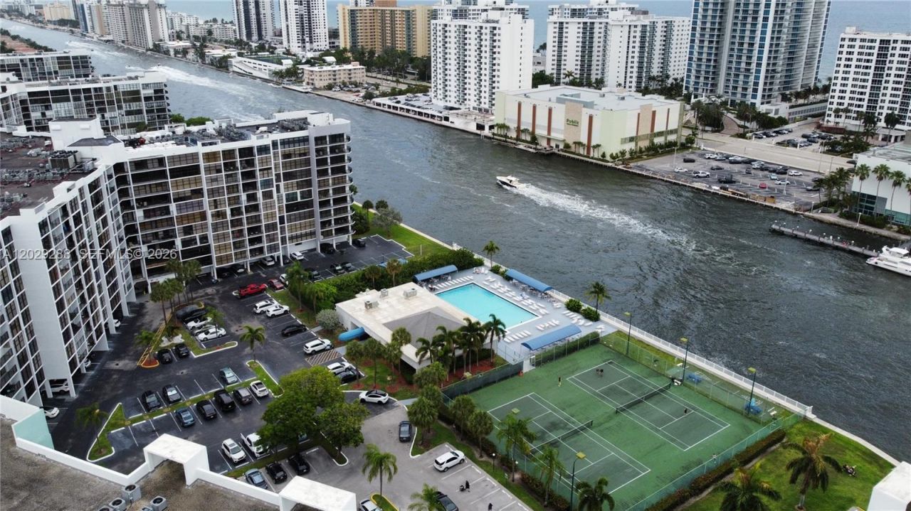400 Leslie Dr , Unit 416, Hallandale Beach, FL 33009 Photo