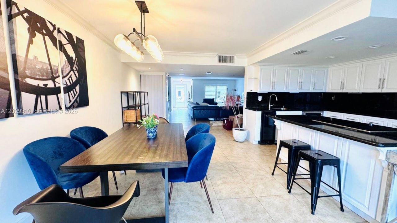 903 NE 27th Ave , Unit 903, Hallandale Beach, FL 33009 Photo