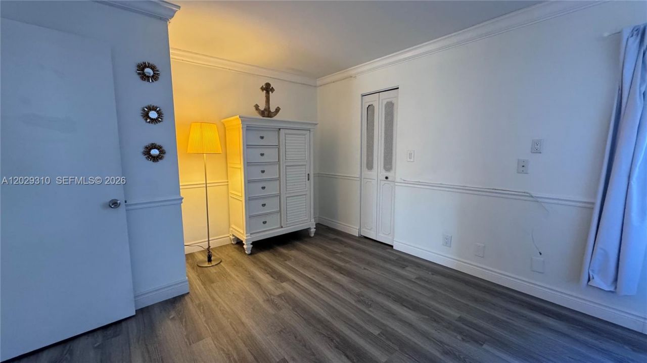 903 NE 27th Ave , Unit 903, Hallandale Beach, FL 33009 Photo