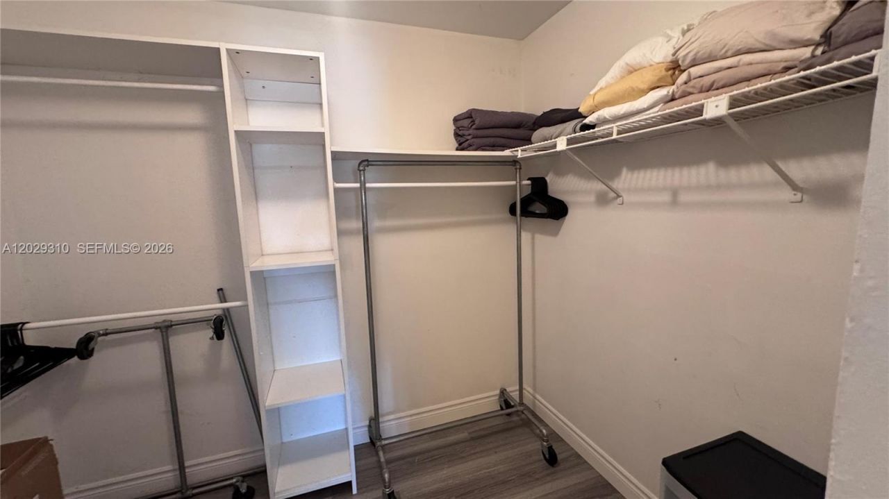 903 NE 27th Ave , Unit 903, Hallandale Beach, FL 33009 Photo