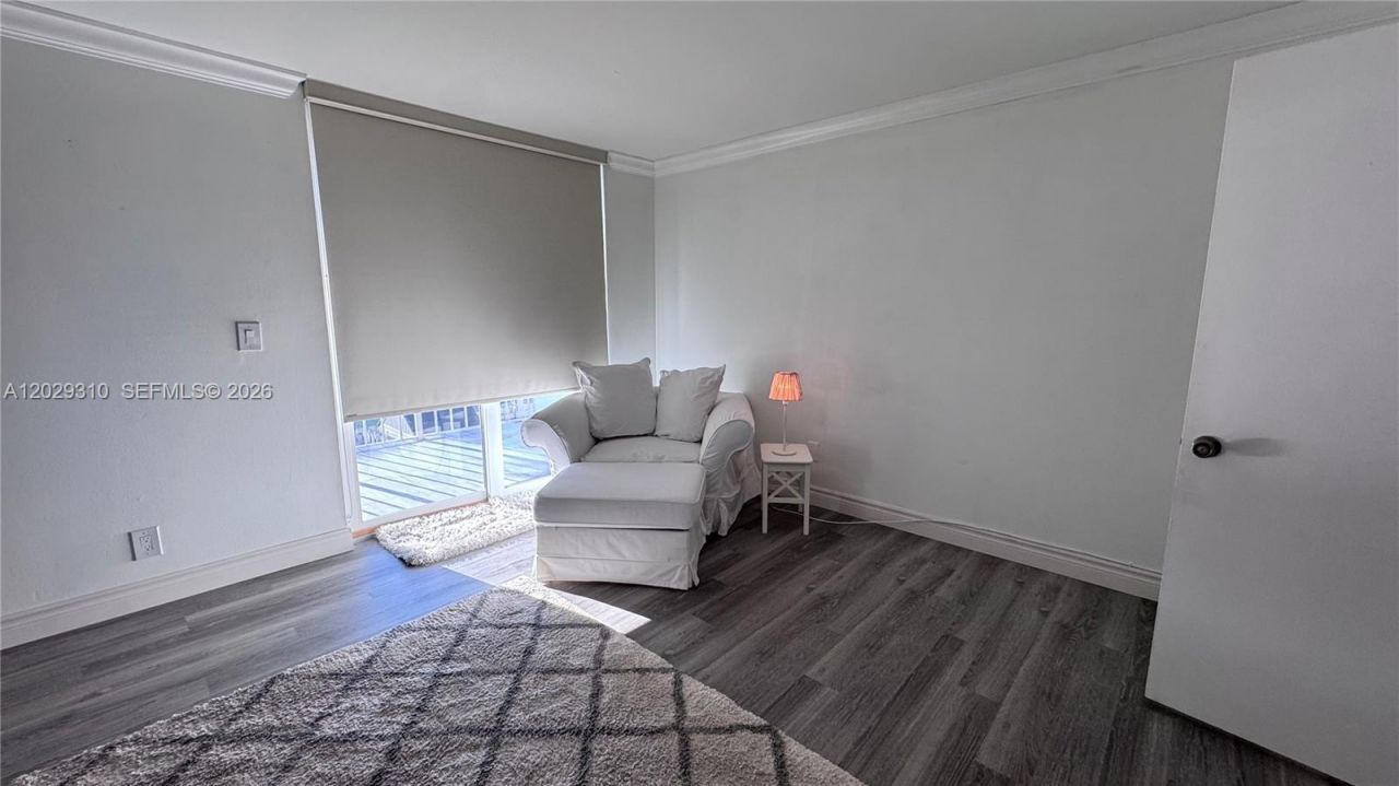 903 NE 27th Ave , Unit 903, Hallandale Beach, FL 33009 Photo