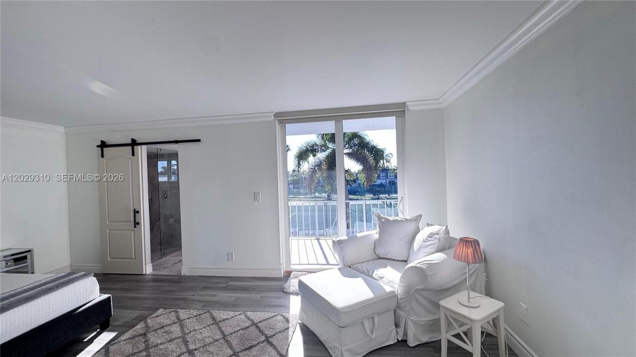 903 NE 27th Ave , Unit 903, Hallandale Beach, FL 33009 Photo
