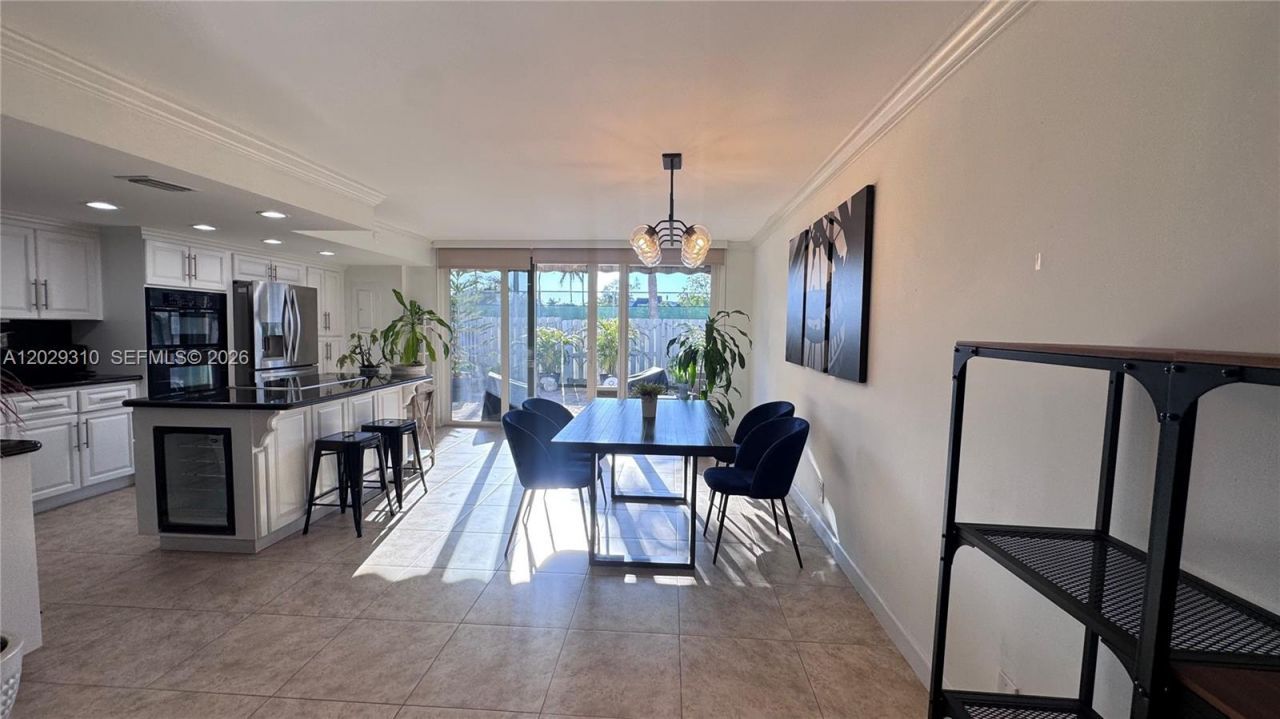 903 NE 27th Ave , Unit 903, Hallandale Beach, FL 33009 Photo