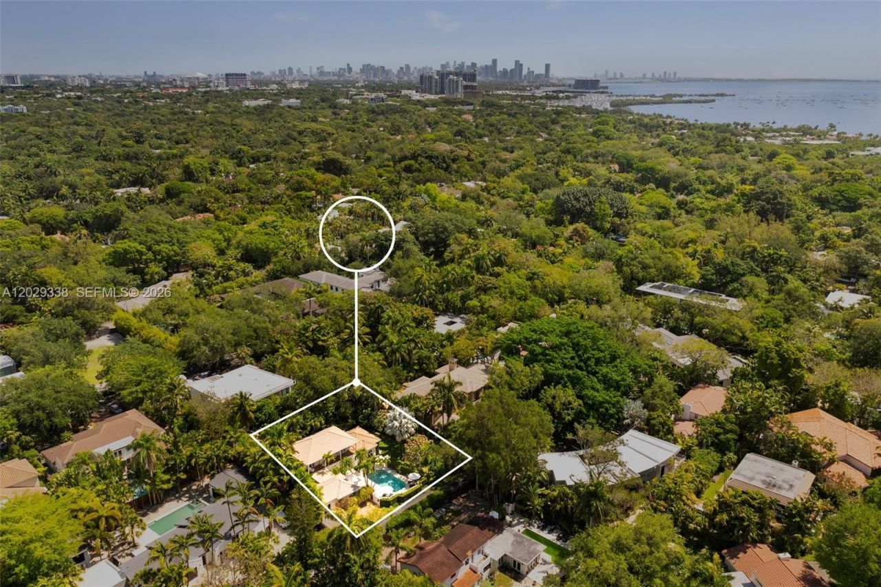3845 Wood Ave , Miami, FL 33133 Photo