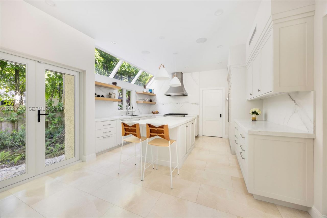 3845 Wood Ave , Miami, FL 33133 Photo