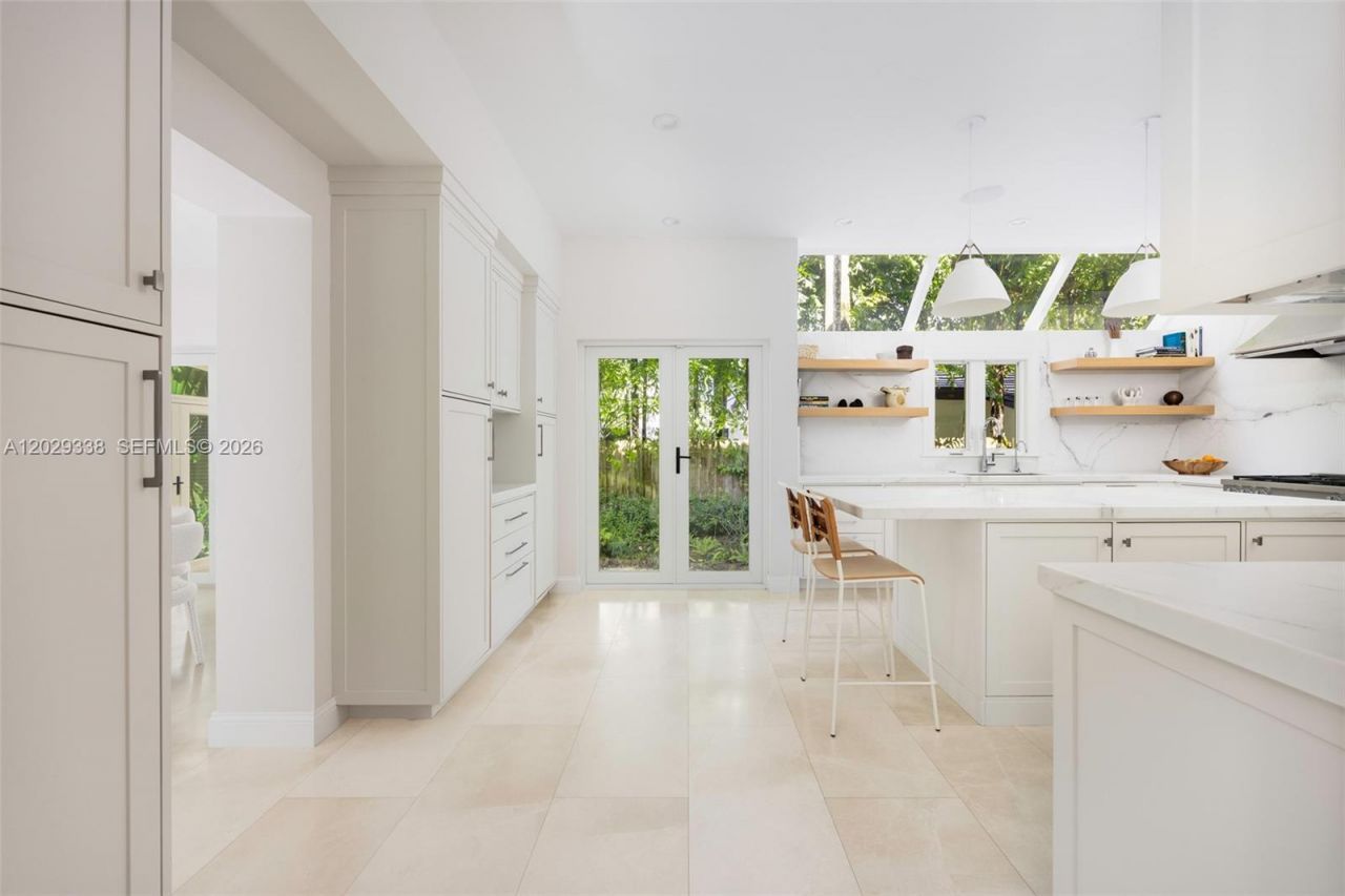 3845 Wood Ave , Miami, FL 33133 Photo