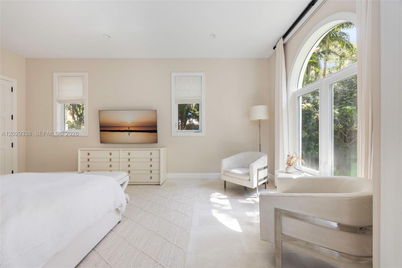 3845 Wood Ave , Miami, FL 33133 Photo