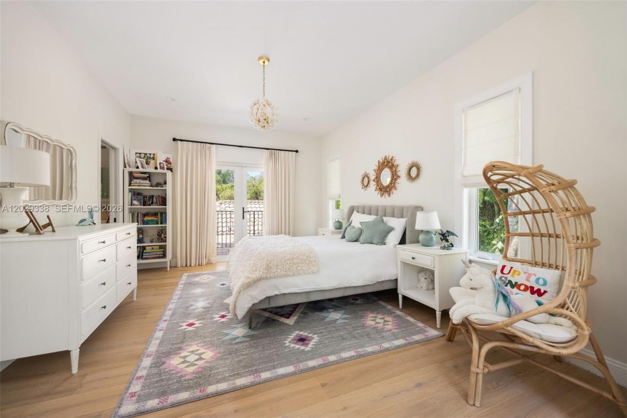 3845 Wood Ave , Miami, FL 33133 Photo