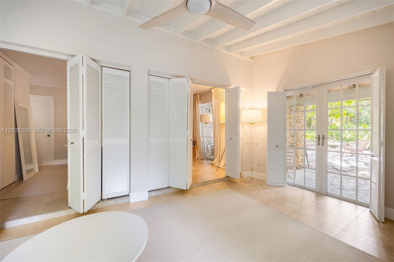 3845 Wood Ave , Miami, FL 33133 Photo