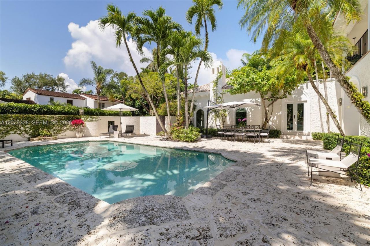 3845 Wood Ave , Miami, FL 33133 Photo