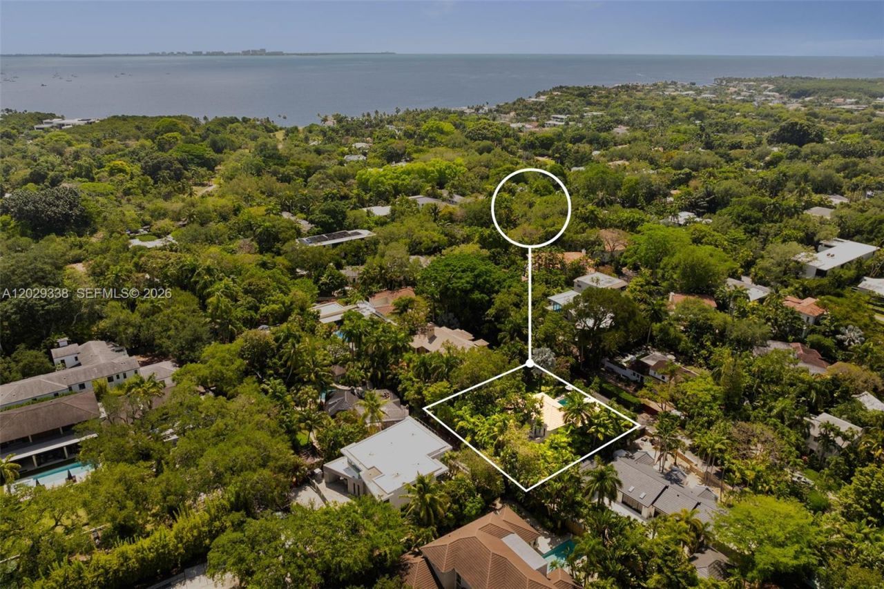 3845 Wood Ave , Miami, FL 33133 Photo