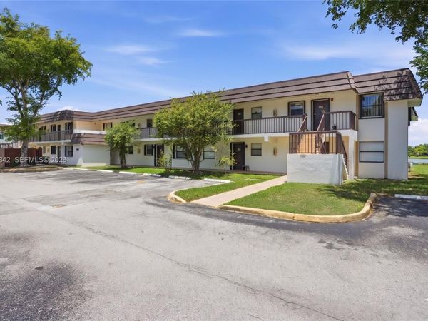 14873 SW 104th St , Unit 6-203, Miami, FL 33196