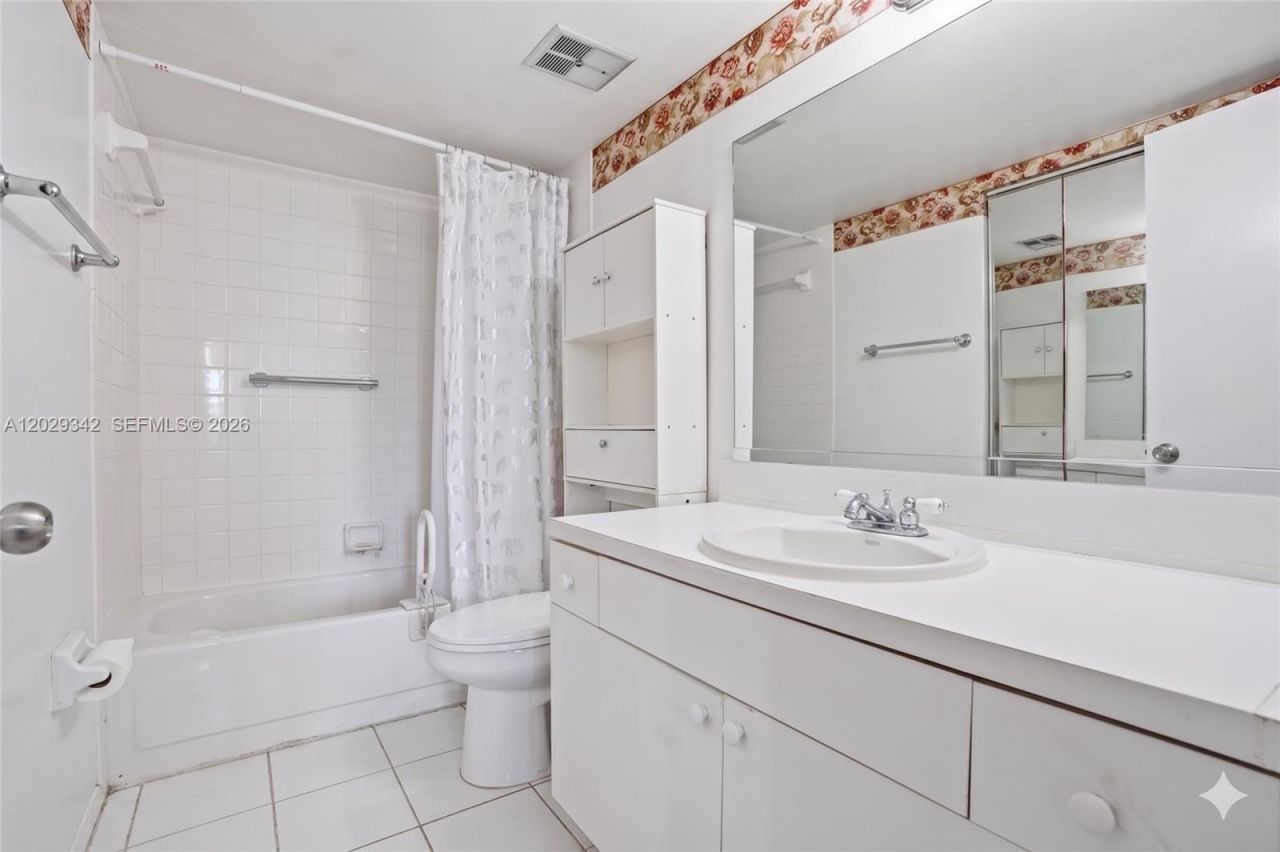 14873 SW 104th St , Unit 6-203, Miami, FL 33196 Photo