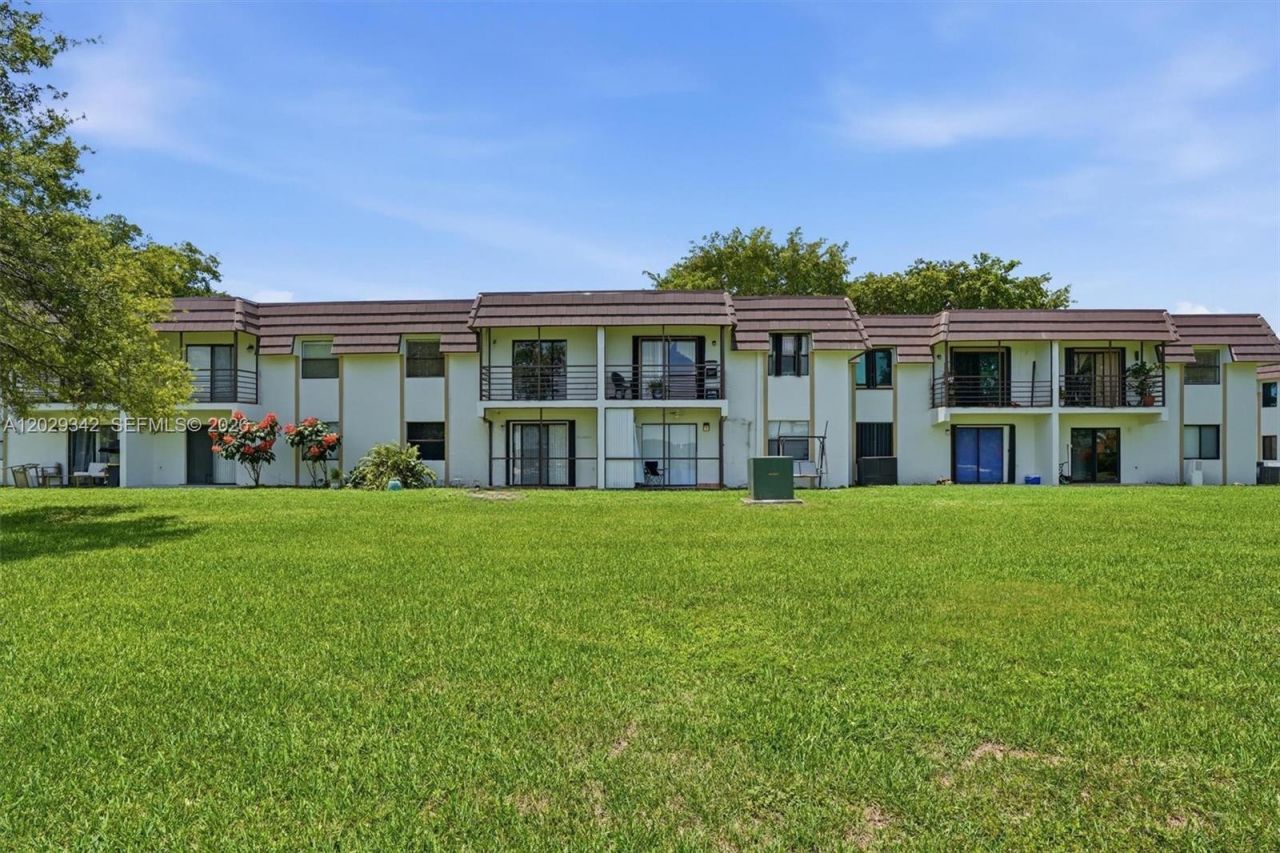 14873 SW 104th St , Unit 6-203, Miami, FL 33196 Photo