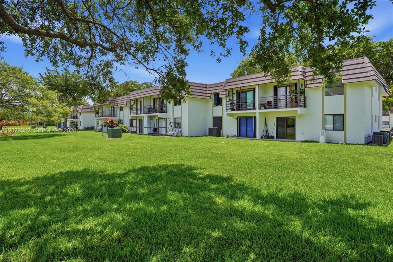 14873 SW 104th St , Unit 6-203, Miami, FL 33196 Photo