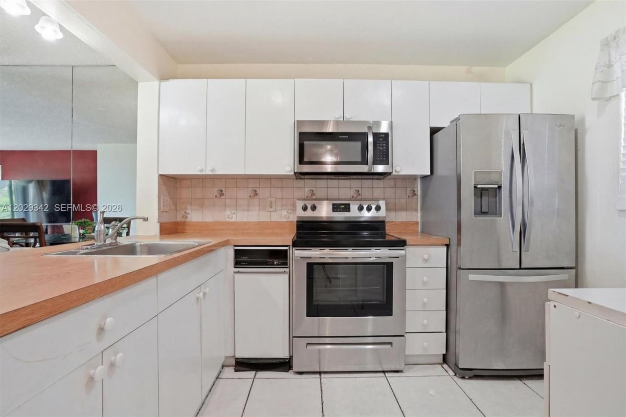 14873 SW 104th St , Unit 6-203, Miami, FL 33196 Photo