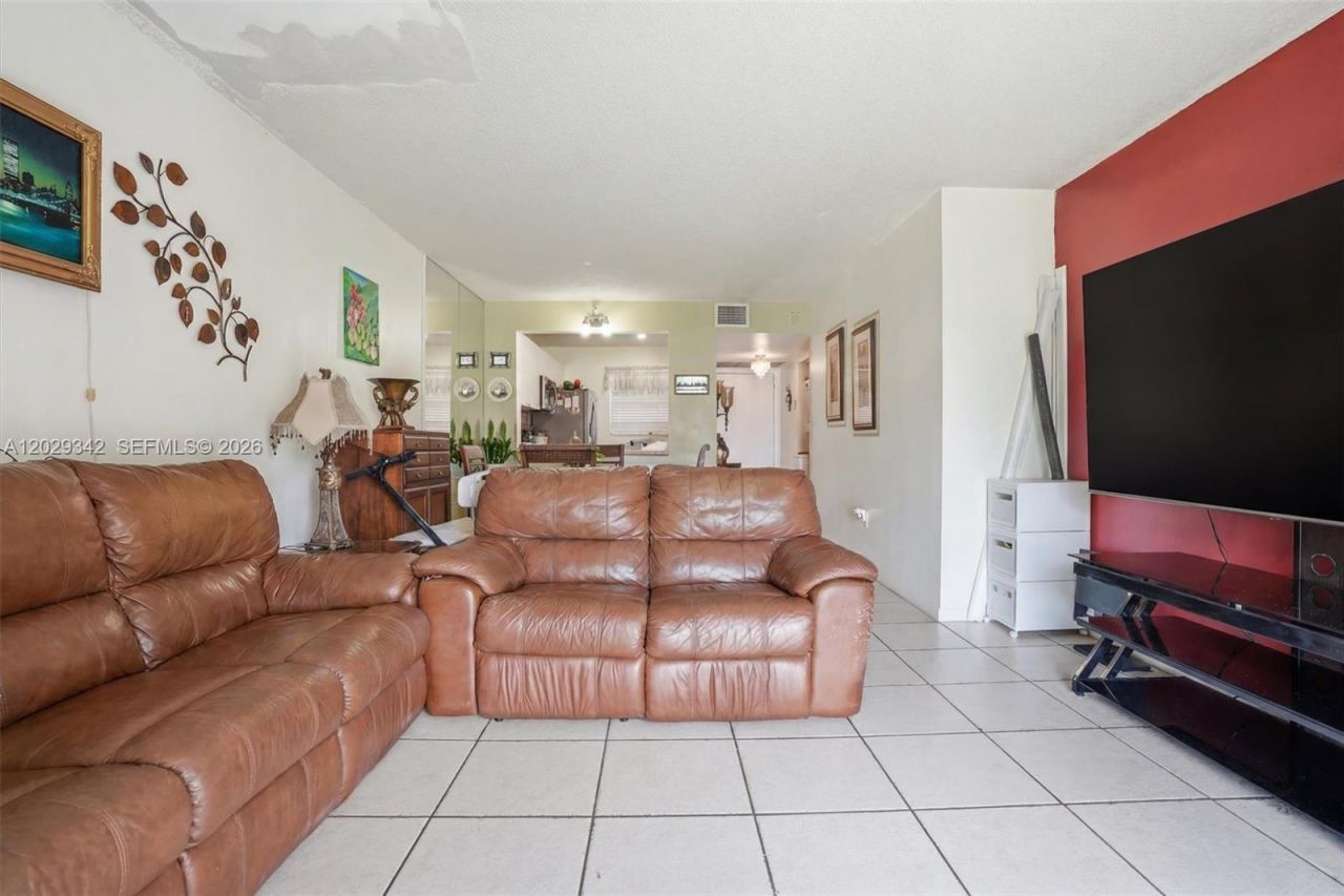 14873 SW 104th St , Unit 6-203, Miami, FL 33196 Photo