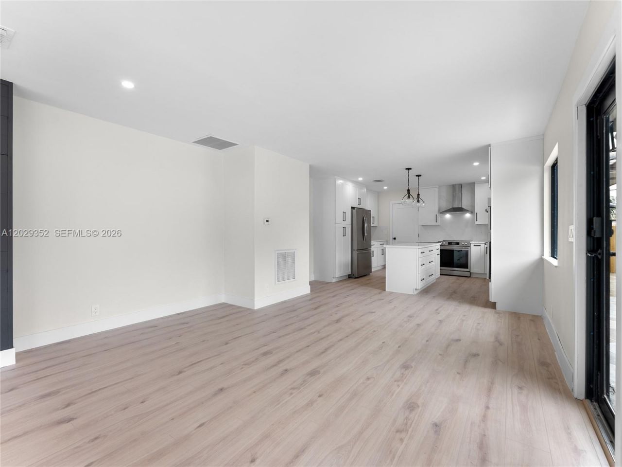 801 S Palmway, Lake Worth, FL 33460 Photo