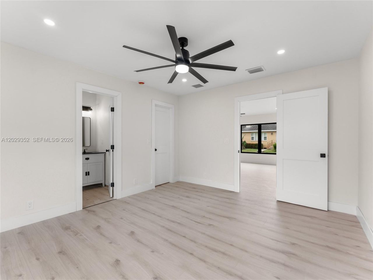 801 S Palmway, Lake Worth, FL 33460 Photo