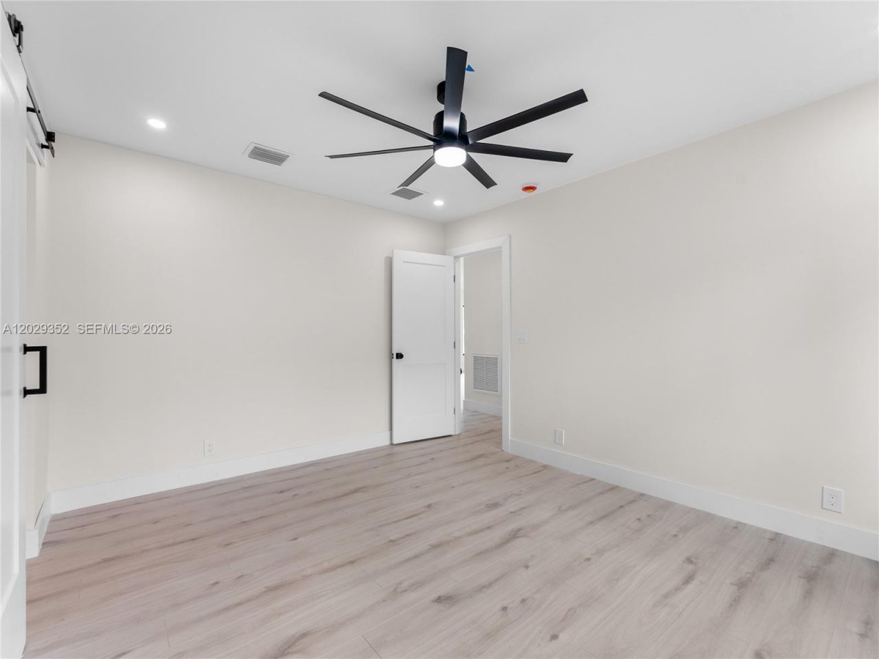 801 S Palmway, Lake Worth, FL 33460 Photo