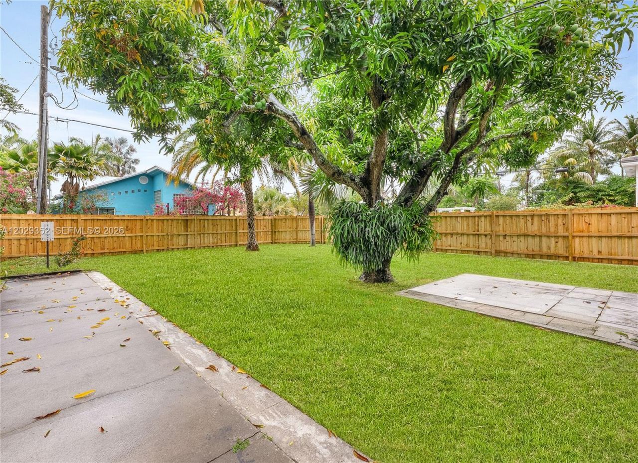 801 S Palmway, Lake Worth, FL 33460 Photo