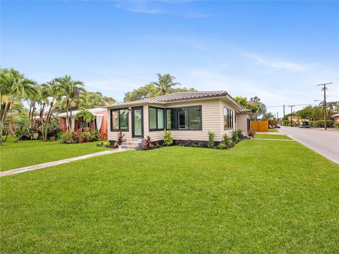 801 S Palmway, Lake Worth, FL 33460 Photo