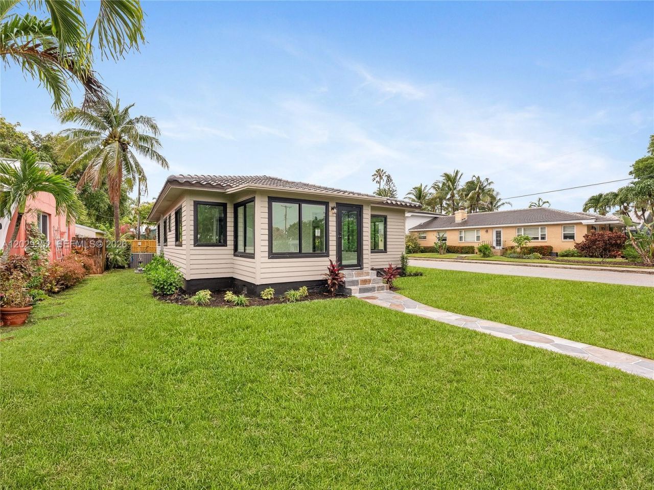 801 S Palmway, Lake Worth, FL 33460 Photo