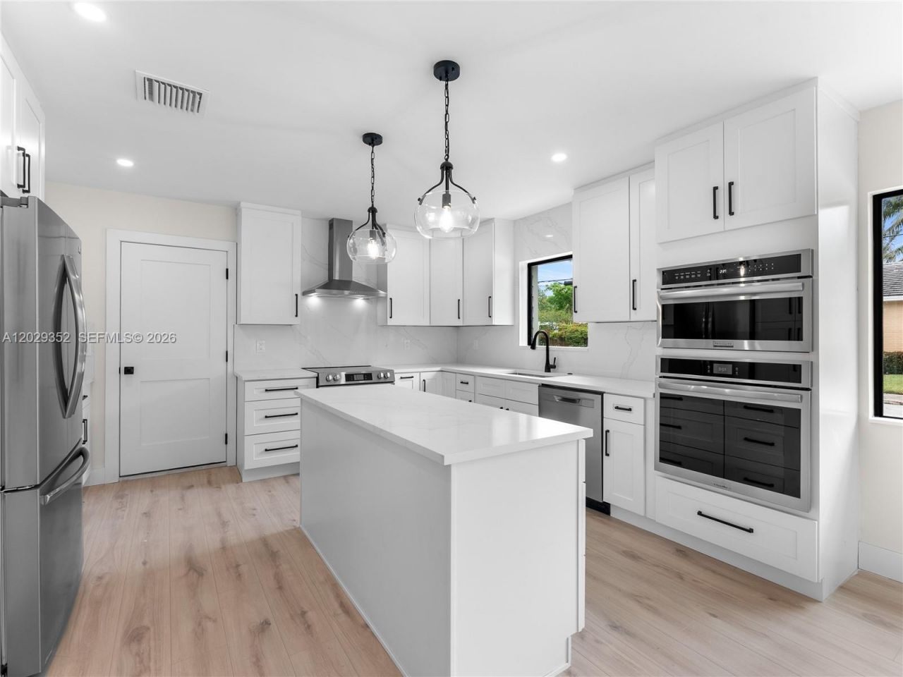 801 S Palmway, Lake Worth, FL 33460 Photo