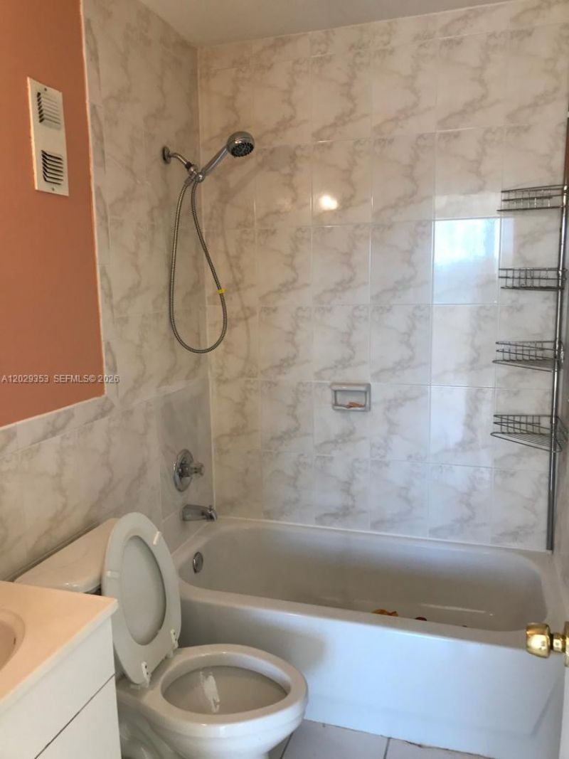 5505 NW 7th St , Unit W417, Miami, FL 33126 Photo