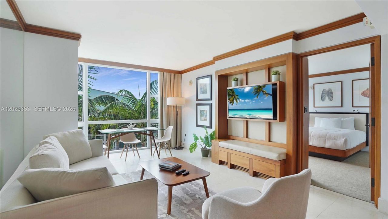 6801 Collins Ave , Unit 315, Miami Beach, FL 33141 Photo