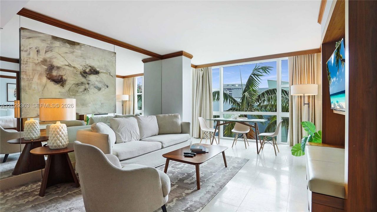 6801 Collins Ave , Unit 315, Miami Beach, FL 33141 Photo