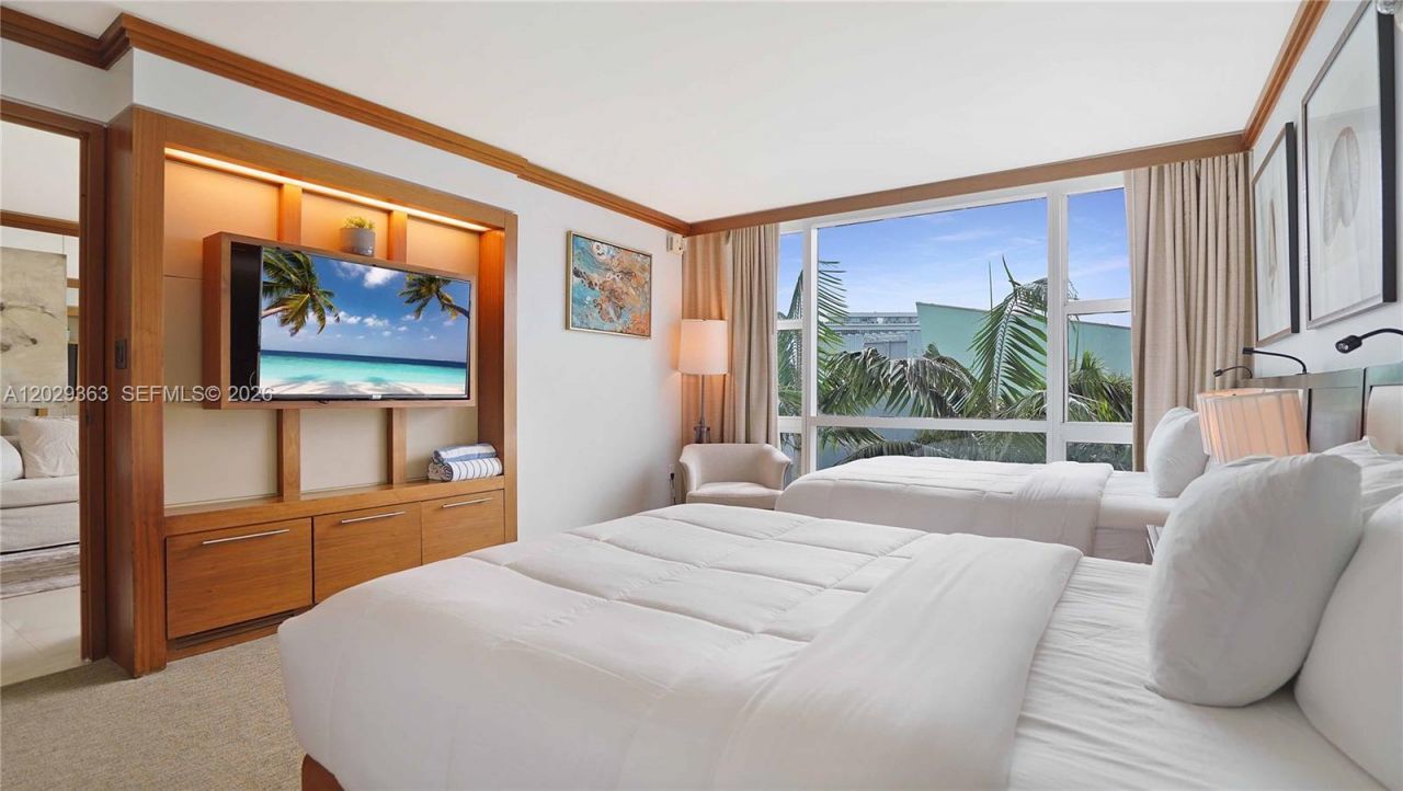6801 Collins Ave , Unit 315, Miami Beach, FL 33141 Photo