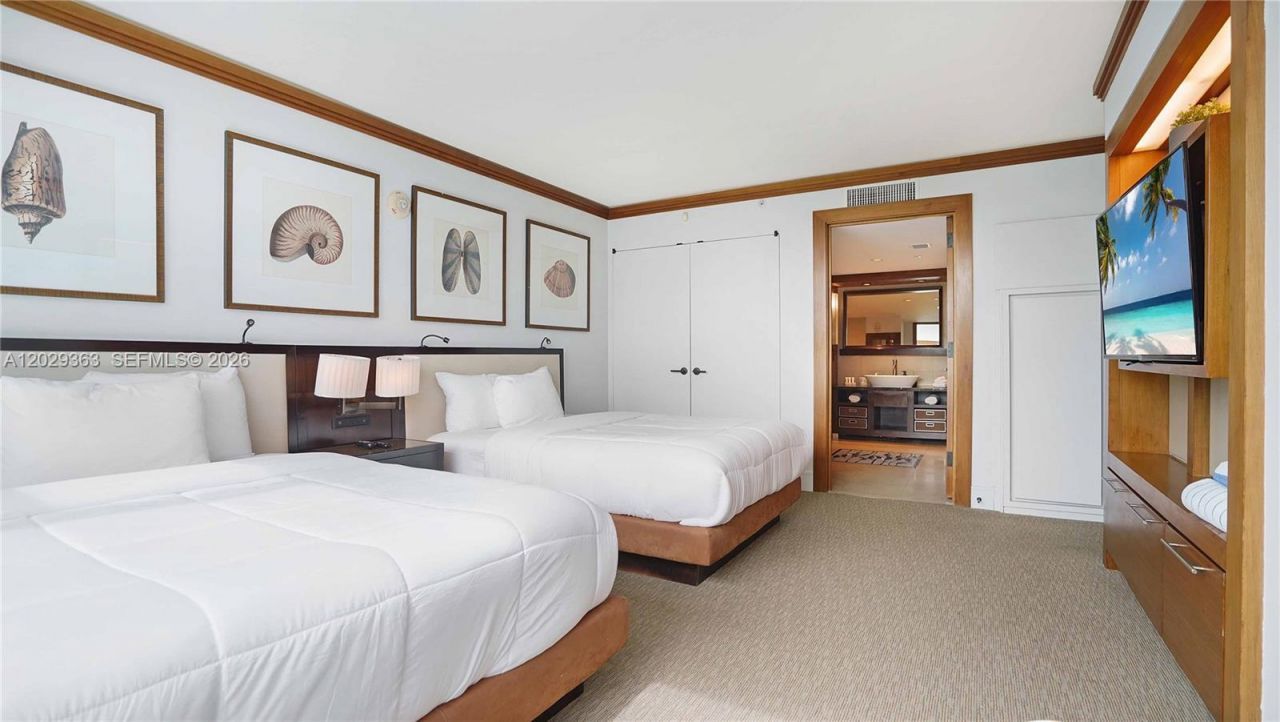 6801 Collins Ave , Unit 315, Miami Beach, FL 33141 Photo