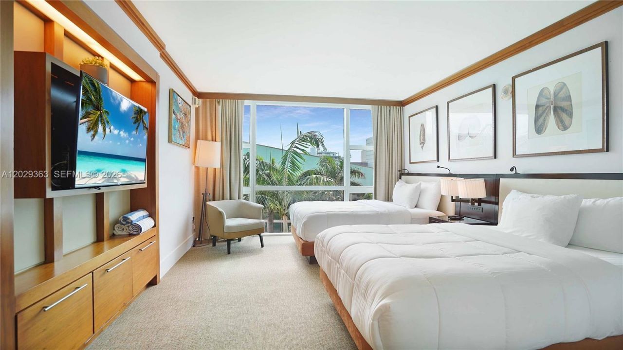6801 Collins Ave , Unit 315, Miami Beach, FL 33141 Photo